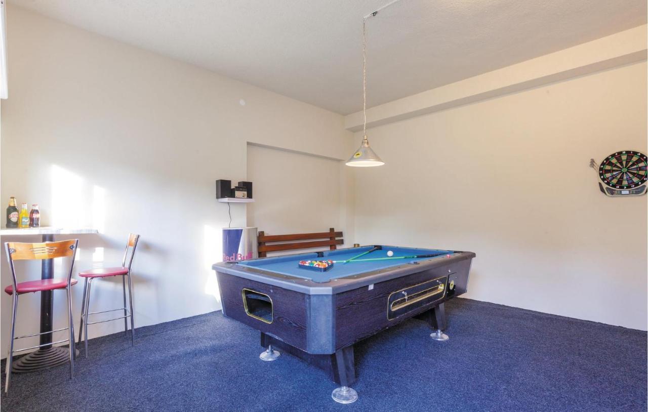 Lovely Apartment In Kastel Stafilic With Jacuzzi Kaštela Εξωτερικό φωτογραφία